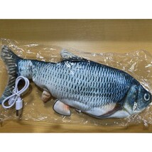 ブルブル動く魚のおもちゃ フナ 猫用おもちゃ 玩具 電動 振動 キャットトイ_画像4