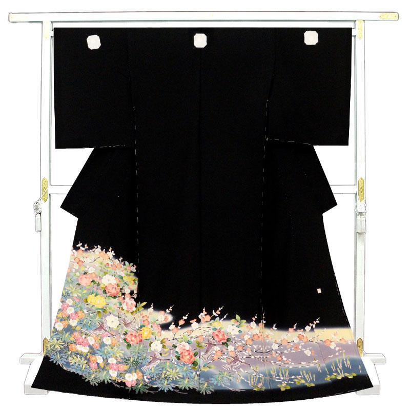 *Après rénovation du magasin [Salon du nouveau travail classique] Couture gratuite ☆ Kimono noir teint à la main par un artisan traditionnel Kyo-Yuzen ☆ Teinture Kaga Gosai Yusai, motif de pin roi fleur quatre saisons de bon augure ☆ Avec signature (10010625), mode, Kimono femme, kimono, Tomésode