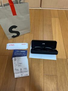 JINS メガネ　可視光調光　グレー　レンズ　度数確認