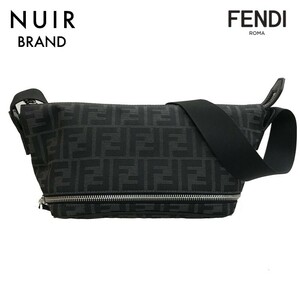 [ first arrival 50 name limitation coupon . distribution middle!!] Fendi FENDI body bag Zucca pattern Cross black 