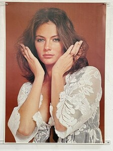 P06-48 / 【 未使用 】ジャクリーン・ビセット JACQUELINE BISSET　ポスター 87cm×62.5cm レア品