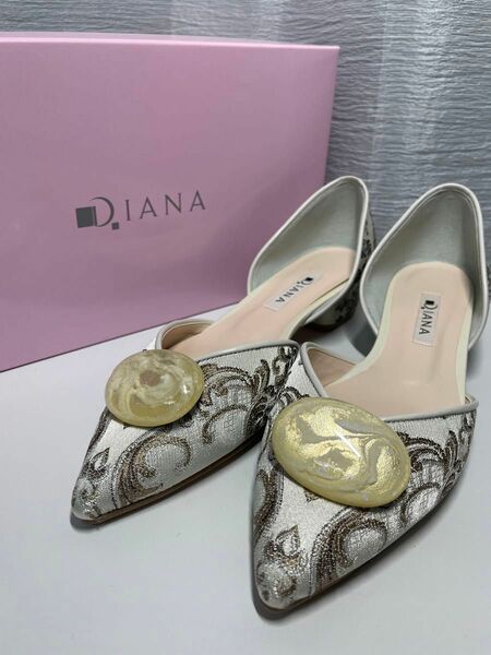 新品未使用　DIANA ダイアナ パンプス 靴　23センチ