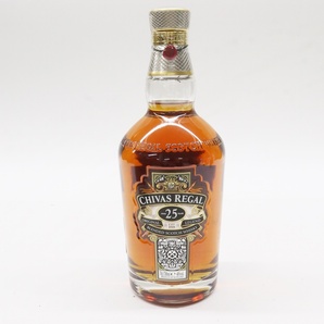  古酒 CHIVAS REGAL シーバスリーガル 25年 オリジナル レジェンド ブレンデッド スコッチ ウイスキー 700ml 40% 未開栓 冊子 箱付 洋酒の画像2