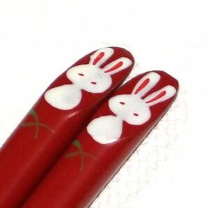 Art hand Auction ★Cute hand-painted Maki-e is soothing♪★Wooden Mesuri chopsticks 21cm Vermilion Rabbit ★Free shipping, Japanese tableware, chopsticks, Wooden (except for disposable chopsticks)