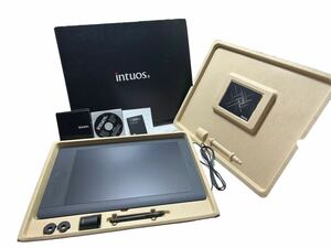 24D03-69N：現状品　ワコム　Wacom プロフェッショナルペンタブレット Intuos5 touch PTH-850/