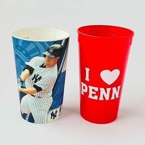 NY ヤンキース スタジアム & ペンシルベニア大学 プラスチックカップ 2個　コレクション　記念グッズ　MLB　NY　メジャーリーグ　野球