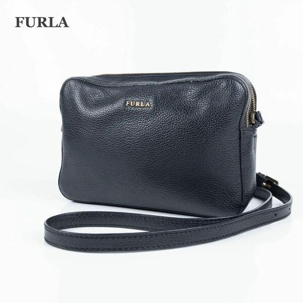 【FURLA】フルラ　ショルダーバッグ　スクエア　カメラバッグ　ブラック