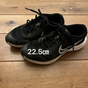 ナイキ スニーカー NIKE ブラック 黒　キッズ　靴　シューズ　22.5㎝