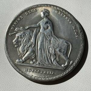 イギリス 硬貨 古銭 ヴィクトリア女王 1939年 信仰の擁護者 ウナ ライオン 「神が私の歩みを導いてくださいますように」銘 コイン 重25.72g