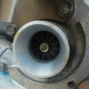 Z32用TD05turbo触媒ストレートとOilホース＋センサーUsed item