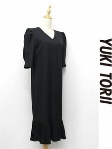 H336/YUKI TORII ドレス ロングワンピース パワーショルダー プリーツ 5分袖 Vネック 9 M 黒 光沢