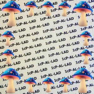 1cP-AL-LAD 1枚【鑑賞用150】andサスカッチ0.5mlセット