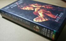 VHSビデオ：ケイト・ブッシュ「レッド・シューズ～THE LINE , THE CURVE」 Kate Bush_画像2