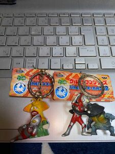 ウルトラマン キーホルダー　バトルver