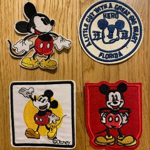  刺繍アイロンワッペン 4枚セットミッキーマウス ディズニー フレーク