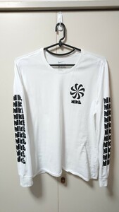 【XL】NIKE ロングスリーブ Tシャツ ナイキ 風車 ゴツナイキ ロンT ヴィンテージ風 古着 レイヤード 白 ホワイト 長袖