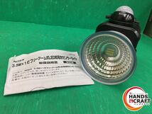 ☆ムサシ musashi　LEDセンサーライト　乾電池式　フリーアーム式　3.5W×1灯　LED-135　最大300ルーメン　本体のみ ※付属品欠品　中古_画像1