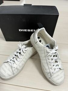 DIESEL ディーゼル　スニーカー　26.5cm UER41箱付き