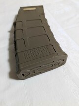 SAA M4 マガジン P-MAG スタンダード電動ガン用 スプリング給弾 200連 タンカラー TAN_画像3