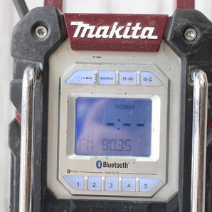 【即決】makita マキタ 充電式ラジオ 本体のみ ワインレッド MR108の画像2