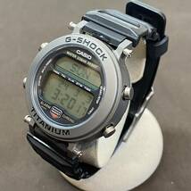 ●【MH-6812】中古品 CASIO G-SHOCK MRG-1 腕時計 クオーツ チタン 現状稼働品 カシオ ジーショック 【レタパ可】_画像3
