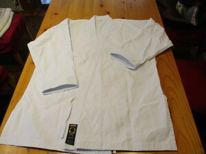 hirota karate road put on trunk put on trunk . karate . karate uniform karate 