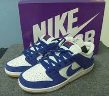 A8★未使用品 NIKE SB DUNK LOW DO9395-400 US8 26cm_画像1