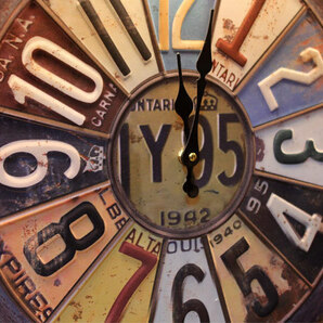 1円 新品 サビた雰囲気が最高 ナンバープレート 時計 アンティークデザイン 壁掛け時計 ガレージ アメリカンインテリアの画像2