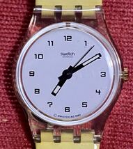 90s スウォッチ 未使用 ビンテージ SWATCH腕時計 ケース保証書付 1997年製 スイス クォーツ 革バンド 黄色イエロー_画像1