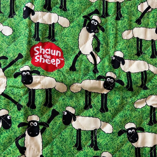 ひつじのショーン キルティング生地 107×40 グリーン