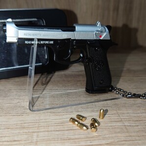 精巧1/3スケール ミニチュアモデルガン BERETTA M92 シルバー×ブラック スタンド+箱+追加ダミーカート