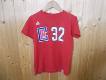 a914◆adidas THE GO-TO TEE 半袖Tシャツ◆アディダス キッズ サイズS 赤 NBA GRIFFIN #32 子供服 綿100％ ゆうパケット発送 6C_画像1