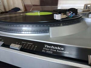 Technics テクニクス ターンテーブル　SL-3300