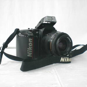 カ/Nikon/ニコン/F-401X/フィルムカメラ/ブラック/クオーツデート/AF NIKKOR/絞り1:3.3-4.5/f=35-70mm/修理・部品取り推奨★カ-2754★の画像3