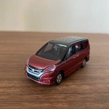 TOMICA トミカ No.94 日産 セレナ ミニカー タカラトミー 2016 ミニカー_画像1