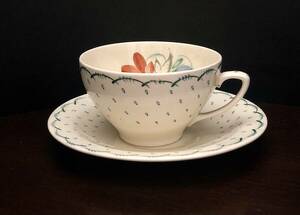 1936-1938 SUSIE COOPER 'APRIL Suzy Cooper Ape liru series tea cup & saucer (2)