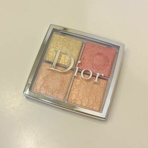 Dior バックスーテージ フェイス グロウパレット 04 ローズゴールド