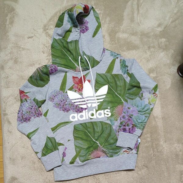 アディダスadidas originals 紫陽花 多肉植物 パーカー レディースМサイズ