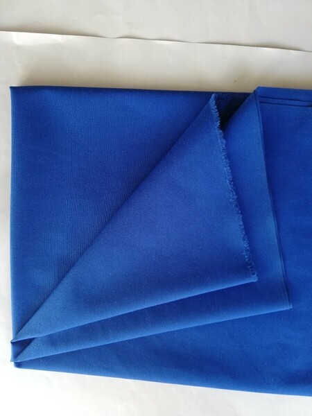 生地　青色　ブルー　長さ2. 5m 巾114cm 綿混　無地　日本製