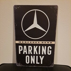  Mercedes Benz autograph board antique manner parking on Lee signboard Vintage manner 