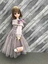 ＊Soran＊ リカちゃん　ピュアニーモ　ハンドメイド　２２cm お洋服セット　オフショルニット　チュールスカート　　バッグ_画像4