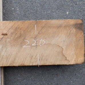 ☆大人気!(ヤケ有)☆ ホワイトオーク (厚38ｍｍ,幅約220ｍｍ,長さ約1800mm) 人乾材 DIY 板 板材 一枚板 木材 木 端材 材木 カウンター 18番の画像4
