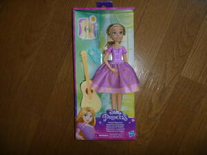 DISNEY PRINCESS ROCKIN' RAPUNZEL 新品　573