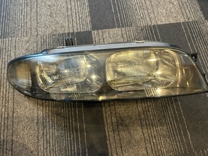R33スカイライン　右側　純正ヘッドライト