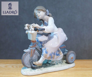 LLADRO リヤドロ『Traveling in Style』フィギュリン　箱付　　検/花女性少女置物陶器フィギュアマイセンナオ