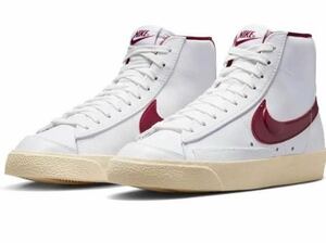 ナイキ ブレーザー ロー '77 SE NIKE W BLAZER LOW '77 SE ホワイト/モスリン/メタリックゴールドスターDV7003-100 24㌢