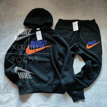 新品 正規品 NIKE ナイキ 立体 ロゴ 上下セット スウェット パーカー パンツ セットアップ 黒 ブラック 紺 ネイビー オレンジ 裏起毛 L_画像1