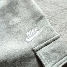 新品 正規品 NIKE NSW ナイキ スウェットパンツ 4ポケット カーゴパンツ ロゴ刺繍 灰 グレー テーパード 裏起毛 L_画像3