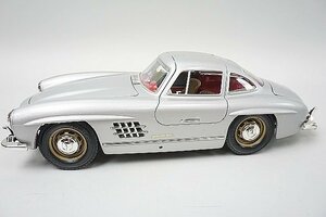 Bburago ブラーゴ 1/18 Mercedes Benz メルセデスベンツ 300SL (1954) シルバー イタリア製 ※ジャンク品・ディスプレイケース付き