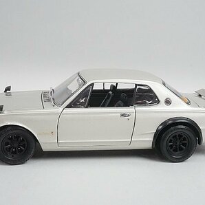 KYOSHO 京商 1/18 NISSAN 日産 Skyline スカイライン 2000 GT-R (KPGC10) Watanabe シルバー 08128Sの画像1